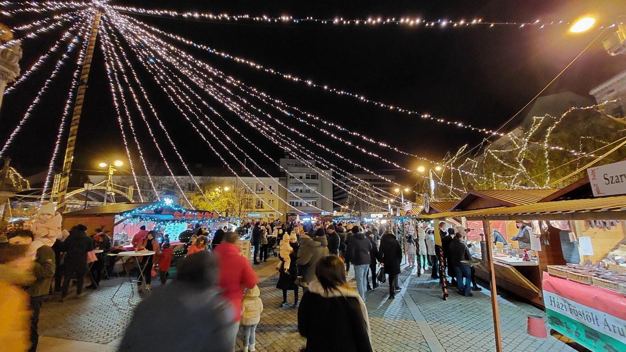 Square 16 Apartman - Absolutely Central Location With Self Check In Σζομπαθέλι Εξωτερικό φωτογραφία