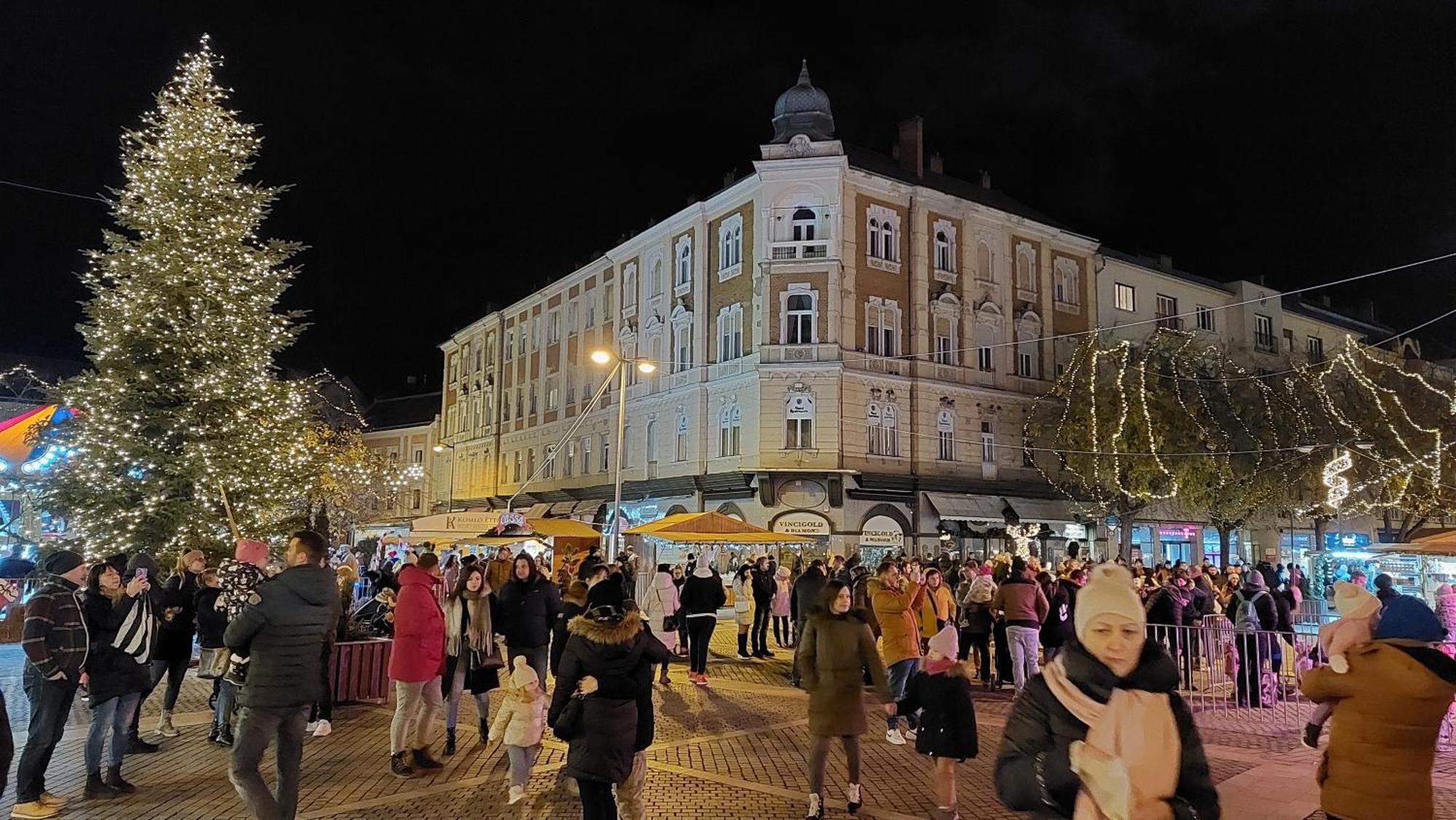 Square 16 Apartman - Absolutely Central Location With Self Check In Σζομπαθέλι Εξωτερικό φωτογραφία