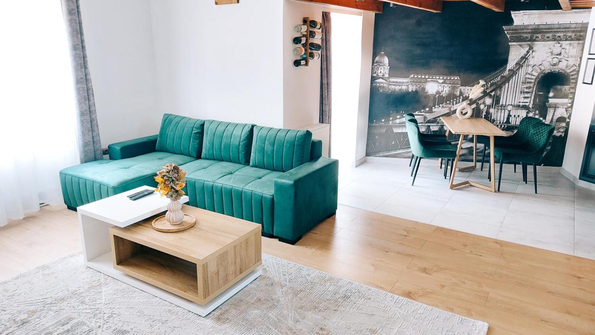 Square 16 Apartman - Absolutely Central Location With Self Check In Σζομπαθέλι Εξωτερικό φωτογραφία